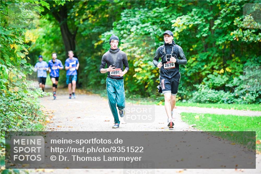 12.10.2025 - Bramfelder Halbmarathon 2025 Dr. Thomas Lammeyer http://msf.ph/oto/9351522 12.10.2025 10:39:24 Laufen 2891, 2676 meine-sportfotos.de