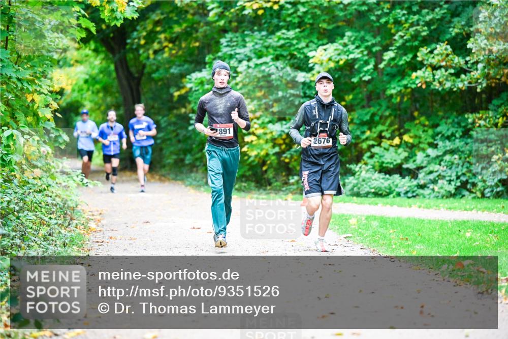 12.10.2025 - Bramfelder Halbmarathon 2025 Dr. Thomas Lammeyer http://msf.ph/oto/9351526 12.10.2025 10:39:25 Laufen 891, 2676 meine-sportfotos.de