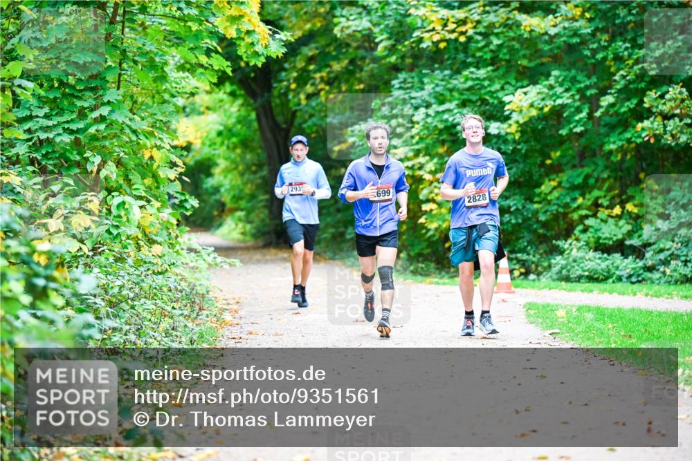 12.10.2025 - Bramfelder Halbmarathon 2025 Dr. Thomas Lammeyer http://msf.ph/oto/9351561 12.10.2025 10:39:30 Laufen 293, 699, 2828 meine-sportfotos.de