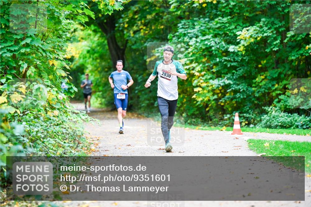 12.10.2025 - Bramfelder Halbmarathon 2025 Dr. Thomas Lammeyer http://msf.ph/oto/9351601 12.10.2025 10:39:46 Laufen 2449, 2830 meine-sportfotos.de