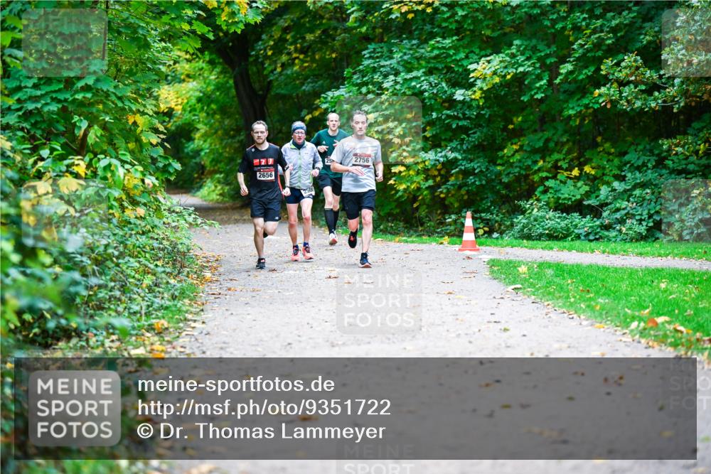 12.10.2025 - Bramfelder Halbmarathon 2025 Dr. Thomas Lammeyer http://msf.ph/oto/9351722 12.10.2025 10:40:12 Laufen 2656, 25, 2756 meine-sportfotos.de
