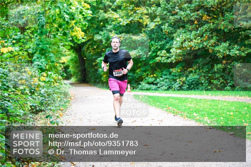 12.10.2025 - Bramfelder Halbmarathon 2025 Dr. Thomas Lammeyer http://msf.ph/oto/9351783 12.10.2025 10:40:30 Laufen 2480 meine-sportfotos.de