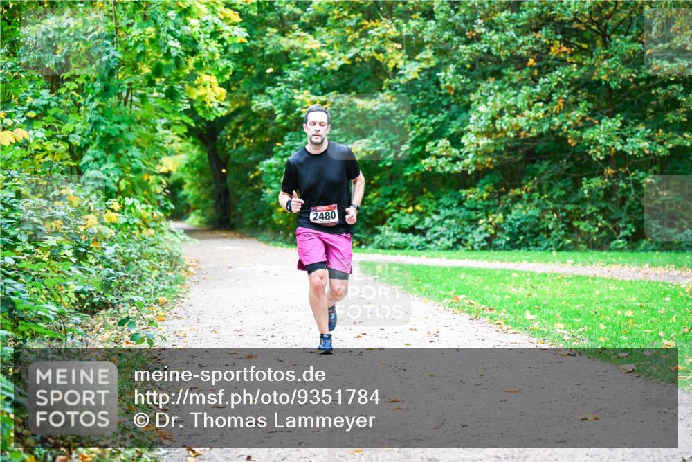 12.10.2025 - Bramfelder Halbmarathon 2025 Dr. Thomas Lammeyer http://msf.ph/oto/9351784 12.10.2025 10:40:30 Laufen 2480 meine-sportfotos.de