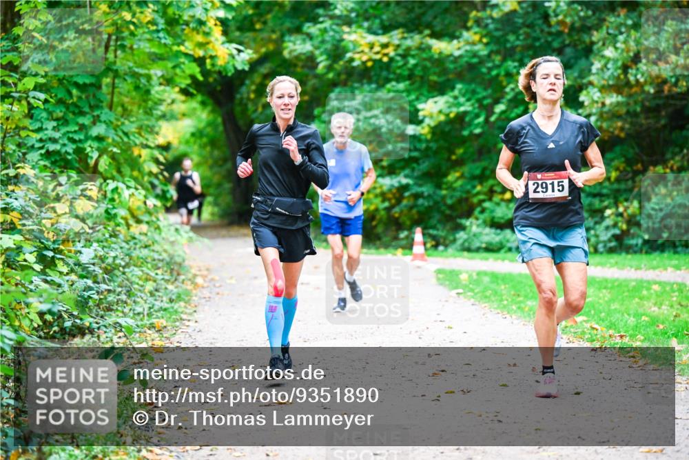 12.10.2025 - Bramfelder Halbmarathon 2025 Dr. Thomas Lammeyer http://msf.ph/oto/9351890 12.10.2025 10:41:00 Laufen 2915 meine-sportfotos.de