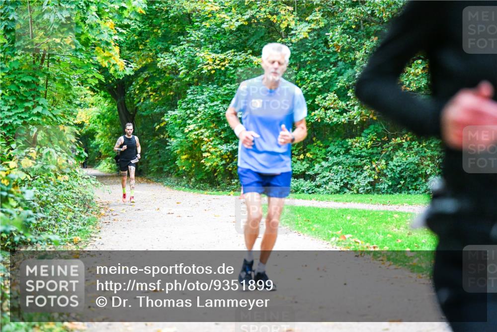 12.10.2025 - Bramfelder Halbmarathon 2025 Dr. Thomas Lammeyer http://msf.ph/oto/9351899 12.10.2025 10:41:03 Laufen  meine-sportfotos.de