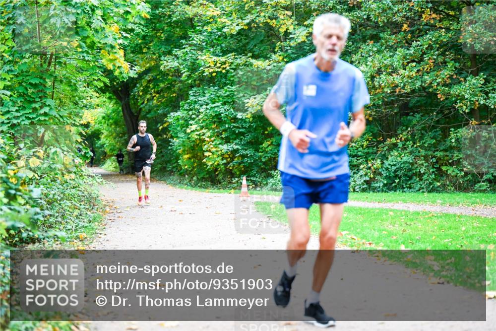 12.10.2025 - Bramfelder Halbmarathon 2025 Dr. Thomas Lammeyer http://msf.ph/oto/9351903 12.10.2025 10:41:03 Laufen  meine-sportfotos.de