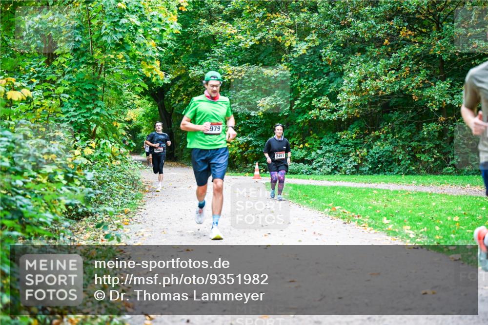 12.10.2025 - Bramfelder Halbmarathon 2025 Dr. Thomas Lammeyer http://msf.ph/oto/9351982 12.10.2025 10:41:30 Laufen 2402, 979, 2461 meine-sportfotos.de