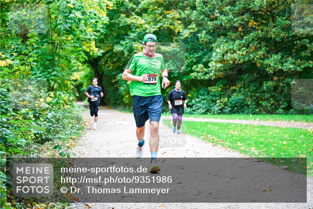 12.10.2025 - Bramfelder Halbmarathon 2025 Dr. Thomas Lammeyer http://msf.ph/oto/9351986 12.10.2025 10:41:31 Laufen 2979, 2461 meine-sportfotos.de