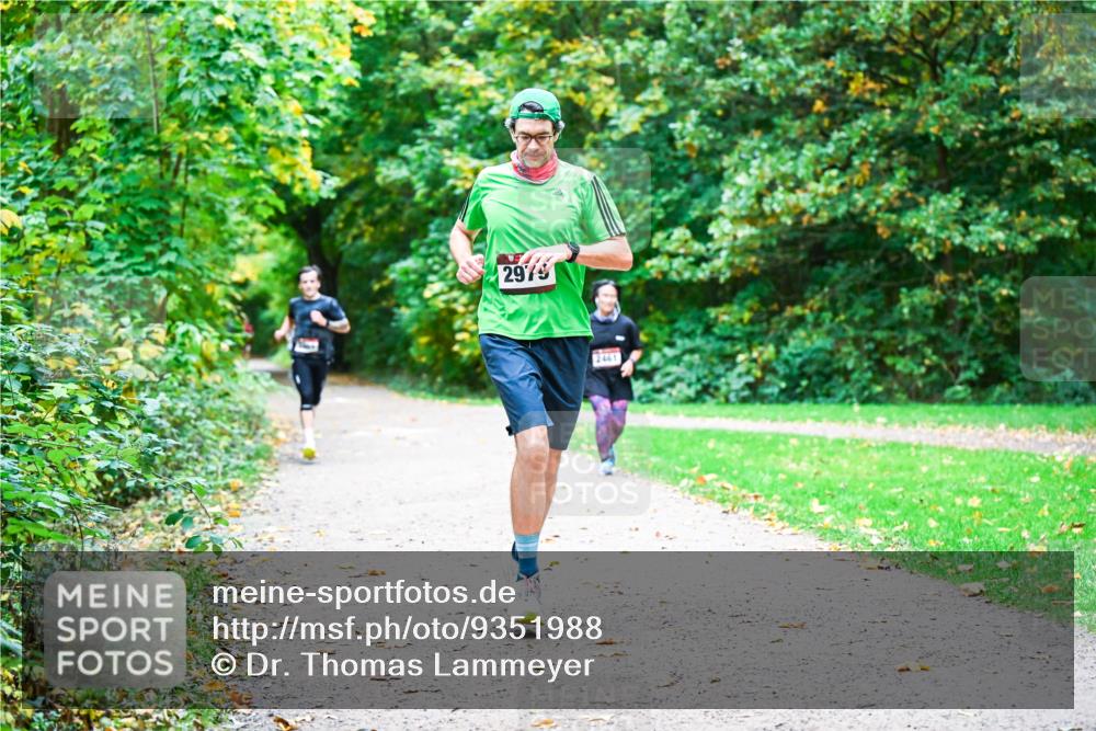 12.10.2025 - Bramfelder Halbmarathon 2025 Dr. Thomas Lammeyer http://msf.ph/oto/9351988 12.10.2025 10:41:31 Laufen 297, 2461 meine-sportfotos.de