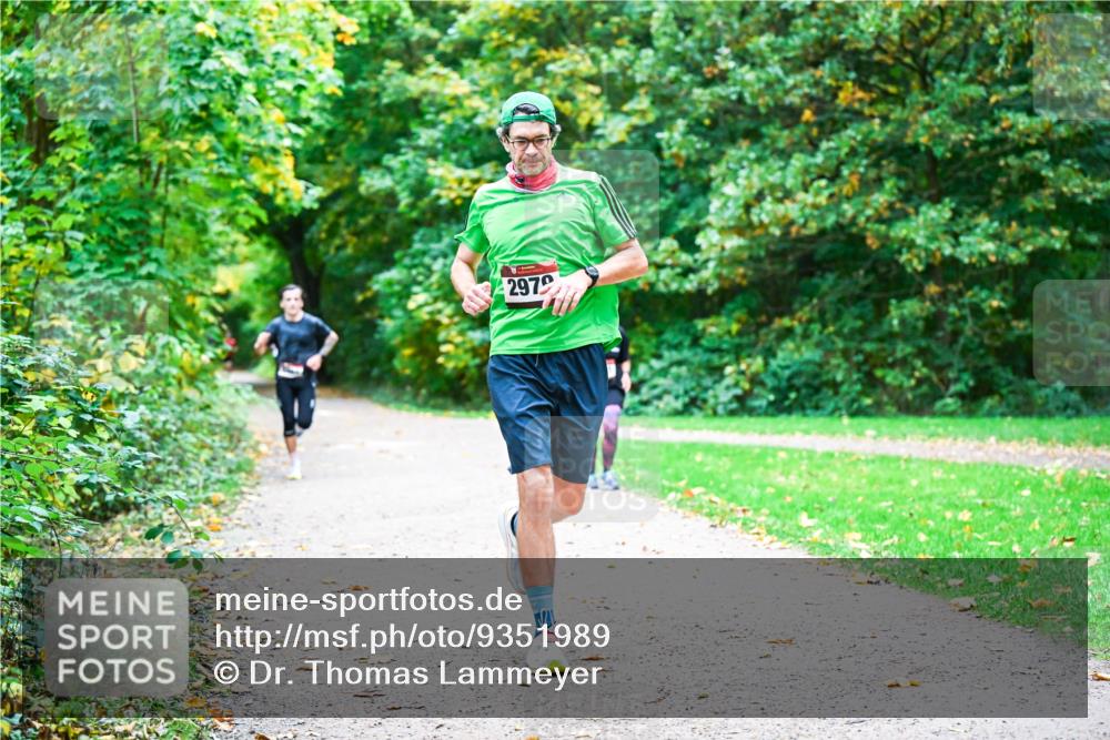 12.10.2025 - Bramfelder Halbmarathon 2025 Dr. Thomas Lammeyer http://msf.ph/oto/9351989 12.10.2025 10:41:31 Laufen 2979 meine-sportfotos.de