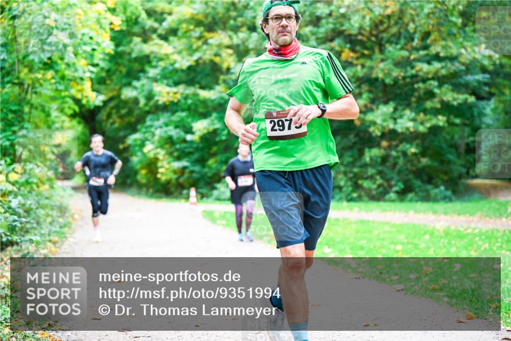 12.10.2025 - Bramfelder Halbmarathon 2025 Dr. Thomas Lammeyer http://msf.ph/oto/9351994 12.10.2025 10:41:32 Laufen 2973 meine-sportfotos.de
