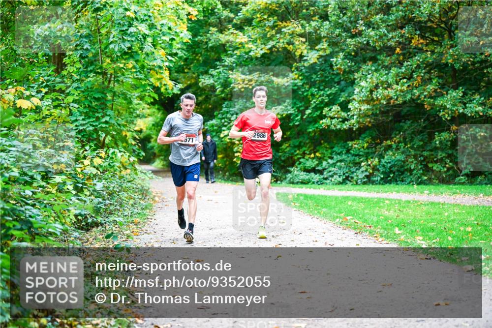 12.10.2025 - Bramfelder Halbmarathon 2025 Dr. Thomas Lammeyer http://msf.ph/oto/9352055 12.10.2025 10:41:46 Laufen 2986, 071 meine-sportfotos.de