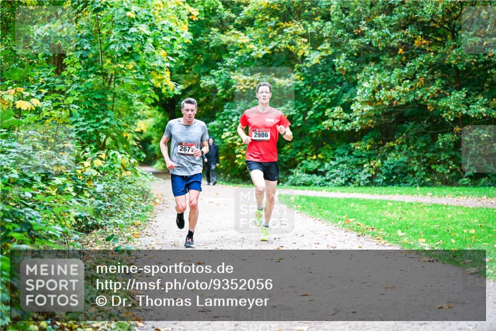 12.10.2025 - Bramfelder Halbmarathon 2025 Dr. Thomas Lammeyer http://msf.ph/oto/9352056 12.10.2025 10:41:46 Laufen 267, 2986 meine-sportfotos.de