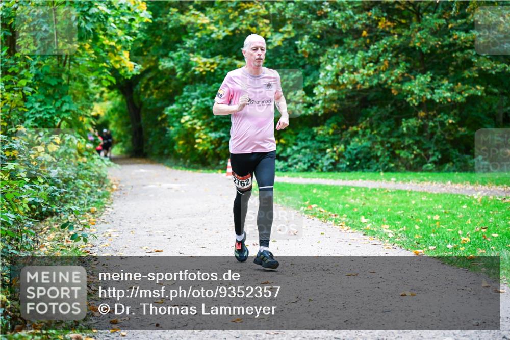 12.10.2025 - Bramfelder Halbmarathon 2025 Dr. Thomas Lammeyer http://msf.ph/oto/9352357 12.10.2025 10:43:18 Laufen 62 meine-sportfotos.de