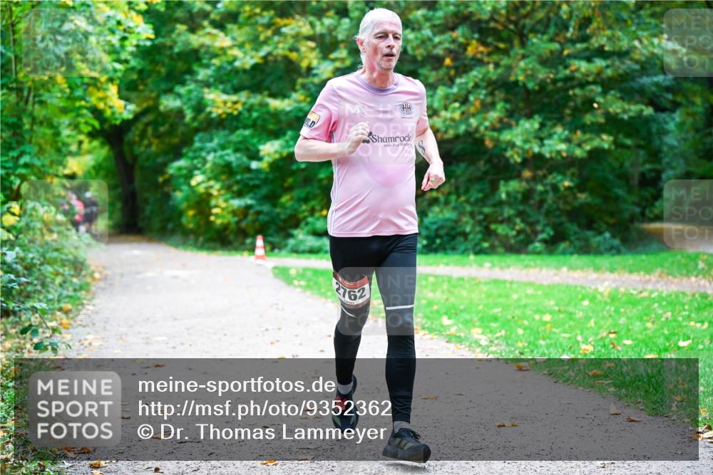 12.10.2025 - Bramfelder Halbmarathon 2025 Dr. Thomas Lammeyer http://msf.ph/oto/9352362 12.10.2025 10:43:18 Laufen  meine-sportfotos.de
