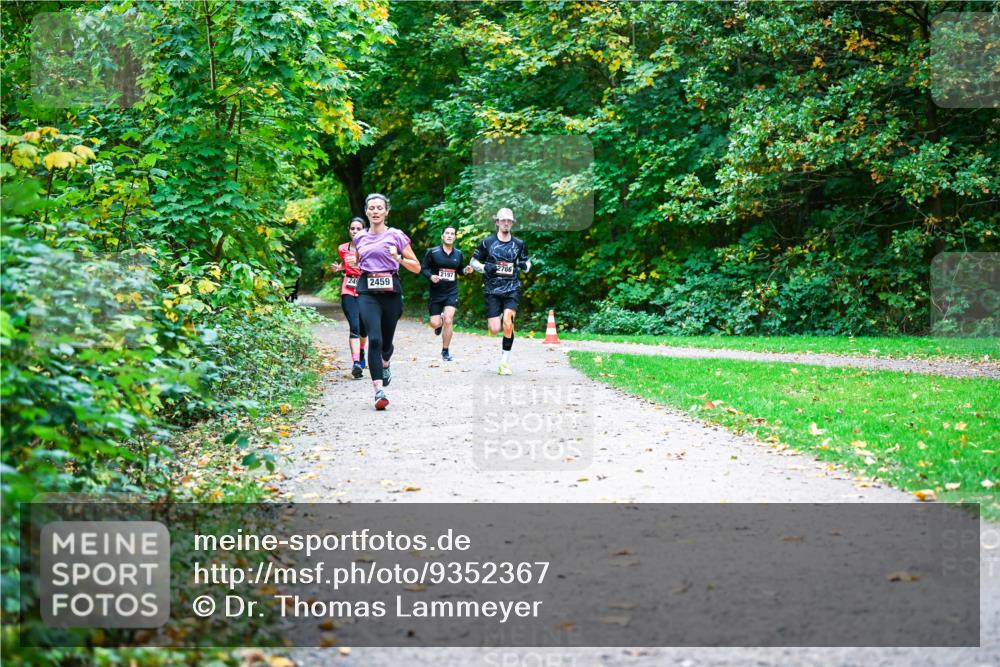 12.10.2025 - Bramfelder Halbmarathon 2025 Dr. Thomas Lammeyer http://msf.ph/oto/9352367 12.10.2025 10:43:26 Laufen 2766, 2197, 249, 2459 meine-sportfotos.de