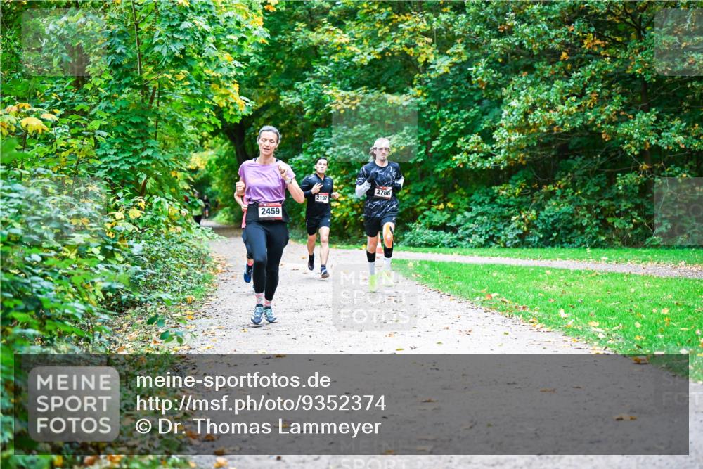 12.10.2025 - Bramfelder Halbmarathon 2025 Dr. Thomas Lammeyer http://msf.ph/oto/9352374 12.10.2025 10:43:27 Laufen 2459, 2197, 2766 meine-sportfotos.de