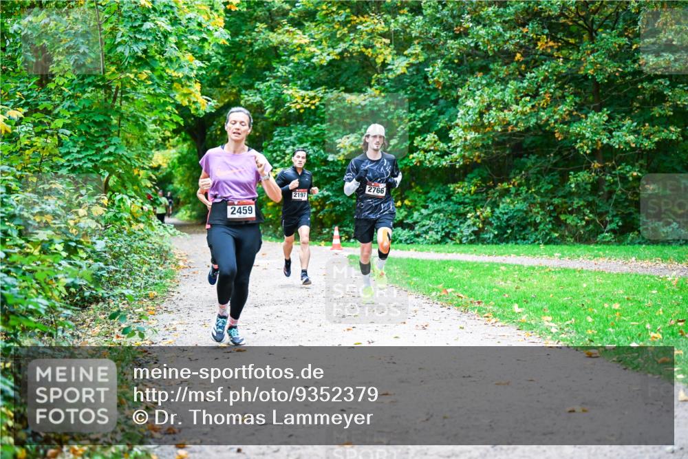 12.10.2025 - Bramfelder Halbmarathon 2025 Dr. Thomas Lammeyer http://msf.ph/oto/9352379 12.10.2025 10:43:28 Laufen 2459, 2197, 2766 meine-sportfotos.de