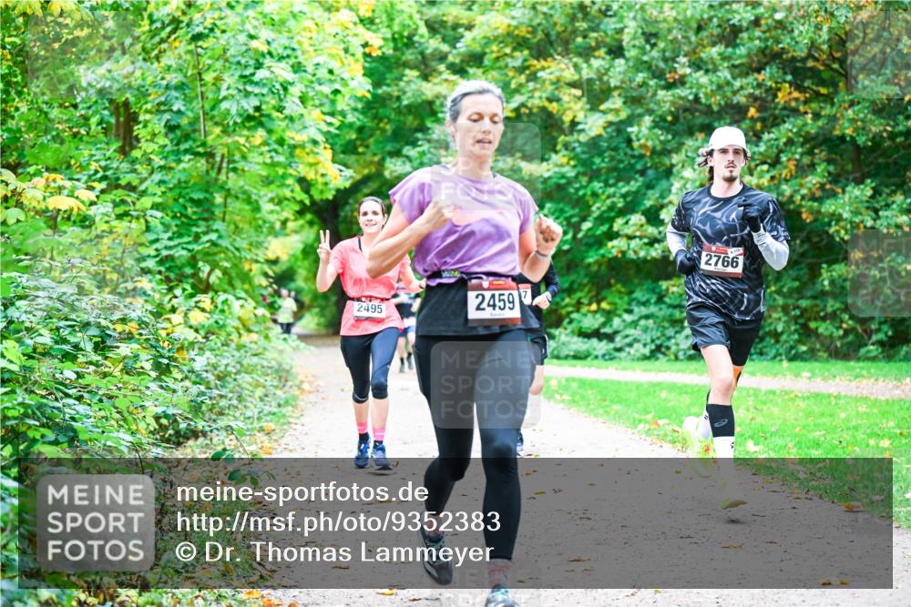 12.10.2025 - Bramfelder Halbmarathon 2025 Dr. Thomas Lammeyer http://msf.ph/oto/9352383 12.10.2025 10:43:29 Laufen 2495, 2459, 2766 meine-sportfotos.de