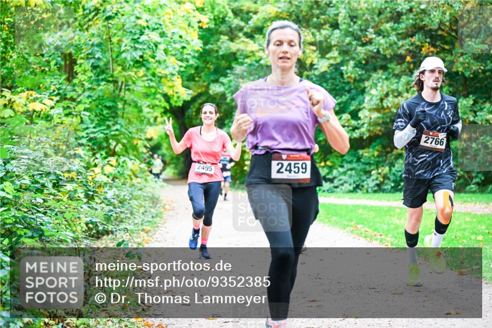 12.10.2025 - Bramfelder Halbmarathon 2025 Dr. Thomas Lammeyer http://msf.ph/oto/9352385 12.10.2025 10:43:29 Laufen 2495, 2459, 2766 meine-sportfotos.de