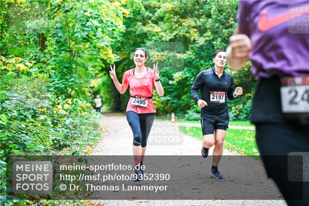 12.10.2025 - Bramfelder Halbmarathon 2025 Dr. Thomas Lammeyer http://msf.ph/oto/9352390 12.10.2025 10:43:30 Laufen 2197, 24, 2495 meine-sportfotos.de