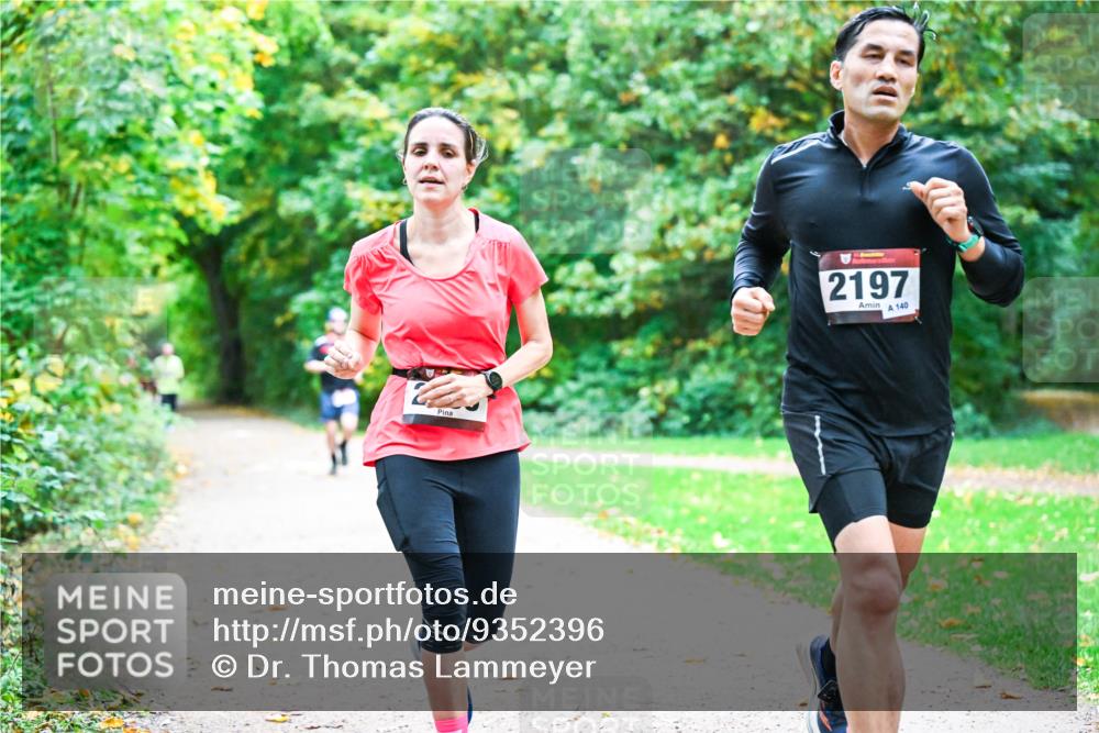 12.10.2025 - Bramfelder Halbmarathon 2025 Dr. Thomas Lammeyer http://msf.ph/oto/9352396 12.10.2025 10:43:31 Laufen 2197, 140 meine-sportfotos.de