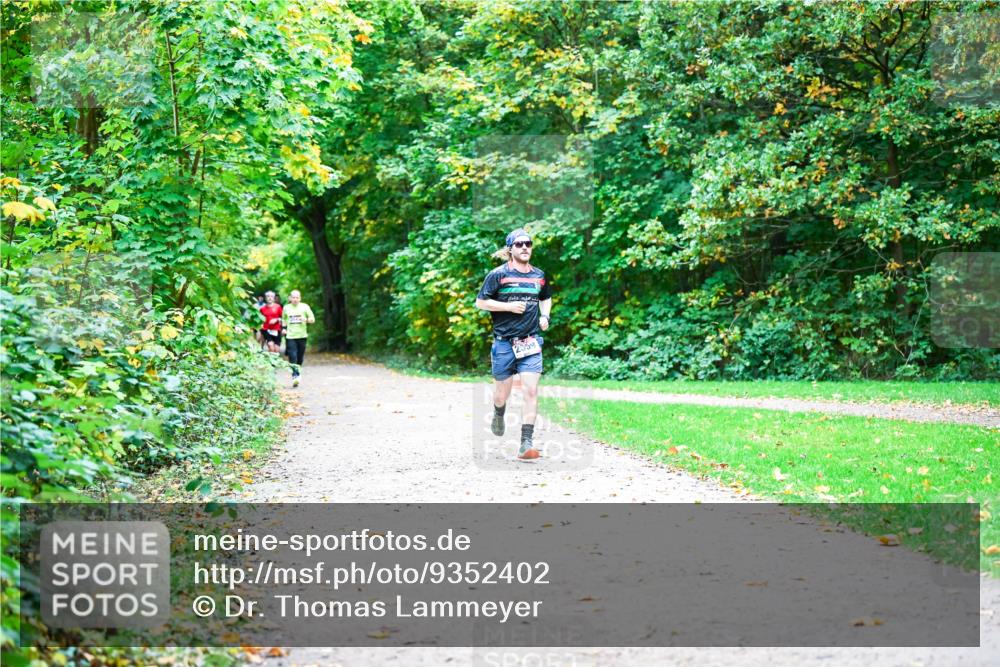 12.10.2025 - Bramfelder Halbmarathon 2025 Dr. Thomas Lammeyer http://msf.ph/oto/9352402 12.10.2025 10:43:33 Laufen  meine-sportfotos.de