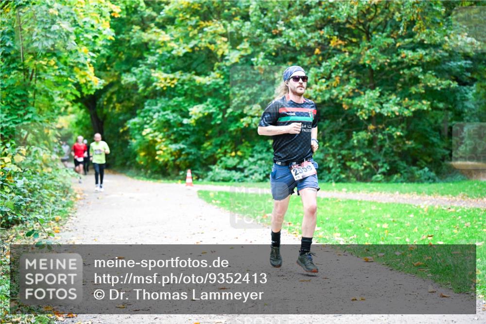 12.10.2025 - Bramfelder Halbmarathon 2025 Dr. Thomas Lammeyer http://msf.ph/oto/9352413 12.10.2025 10:43:35 Laufen 2559, 78 meine-sportfotos.de