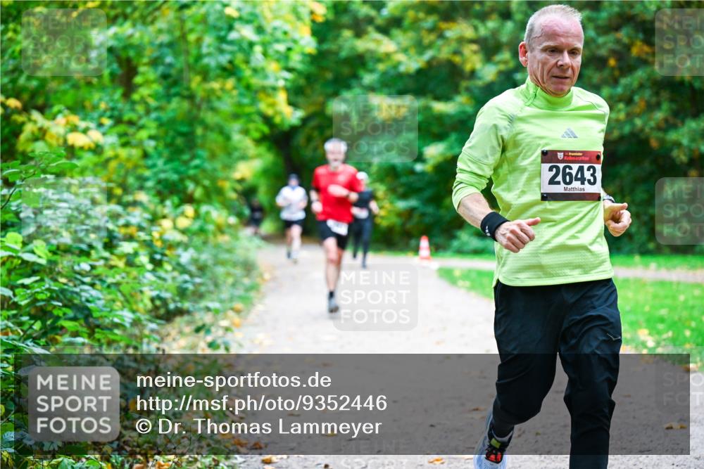 12.10.2025 - Bramfelder Halbmarathon 2025 Dr. Thomas Lammeyer http://msf.ph/oto/9352446 12.10.2025 10:43:42 Laufen 34, 2643 meine-sportfotos.de