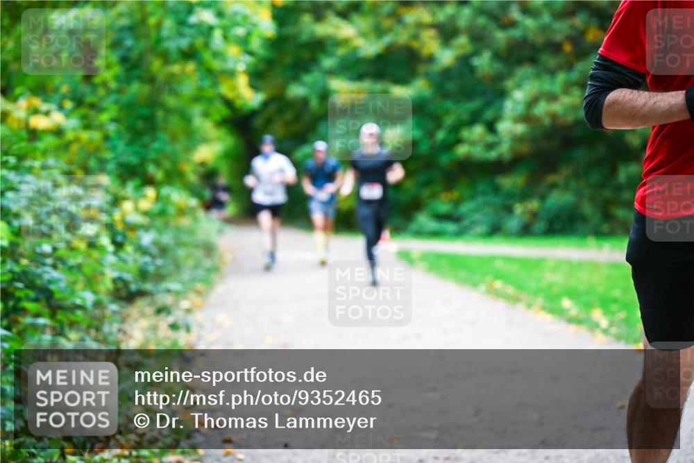 12.10.2025 - Bramfelder Halbmarathon 2025 Dr. Thomas Lammeyer http://msf.ph/oto/9352465 12.10.2025 10:43:45 Laufen  meine-sportfotos.de