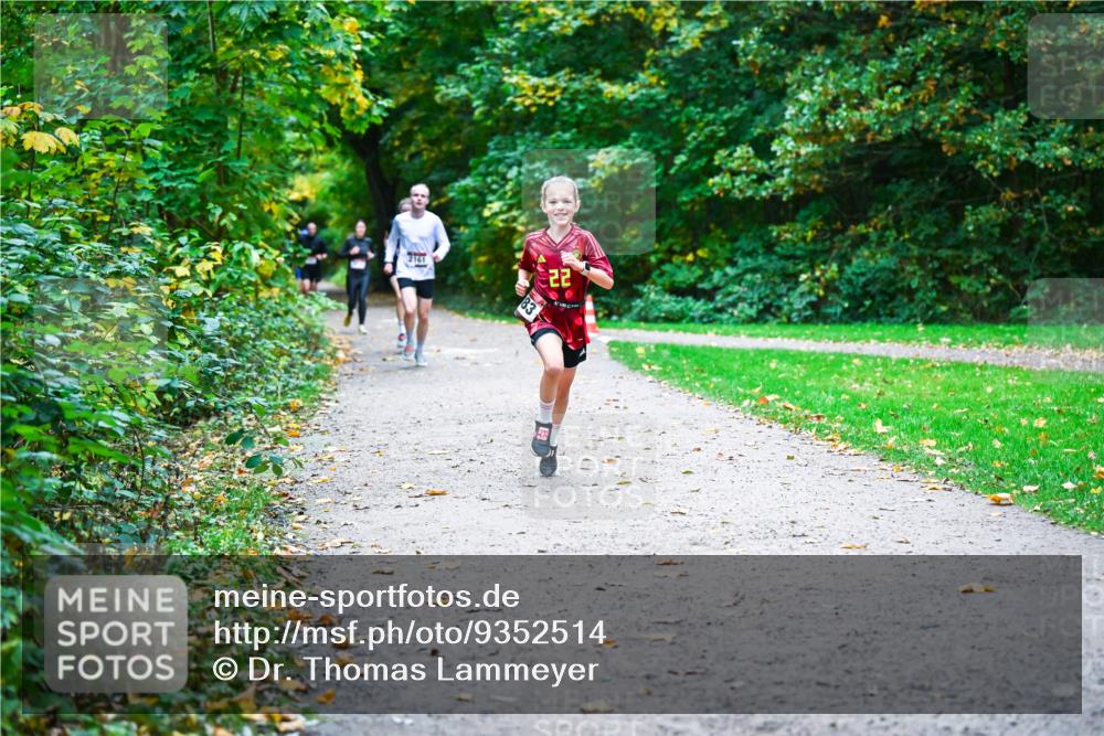 12.10.2025 - Bramfelder Halbmarathon 2025 Dr. Thomas Lammeyer http://msf.ph/oto/9352514 12.10.2025 10:43:57 Laufen 2161, 22 meine-sportfotos.de