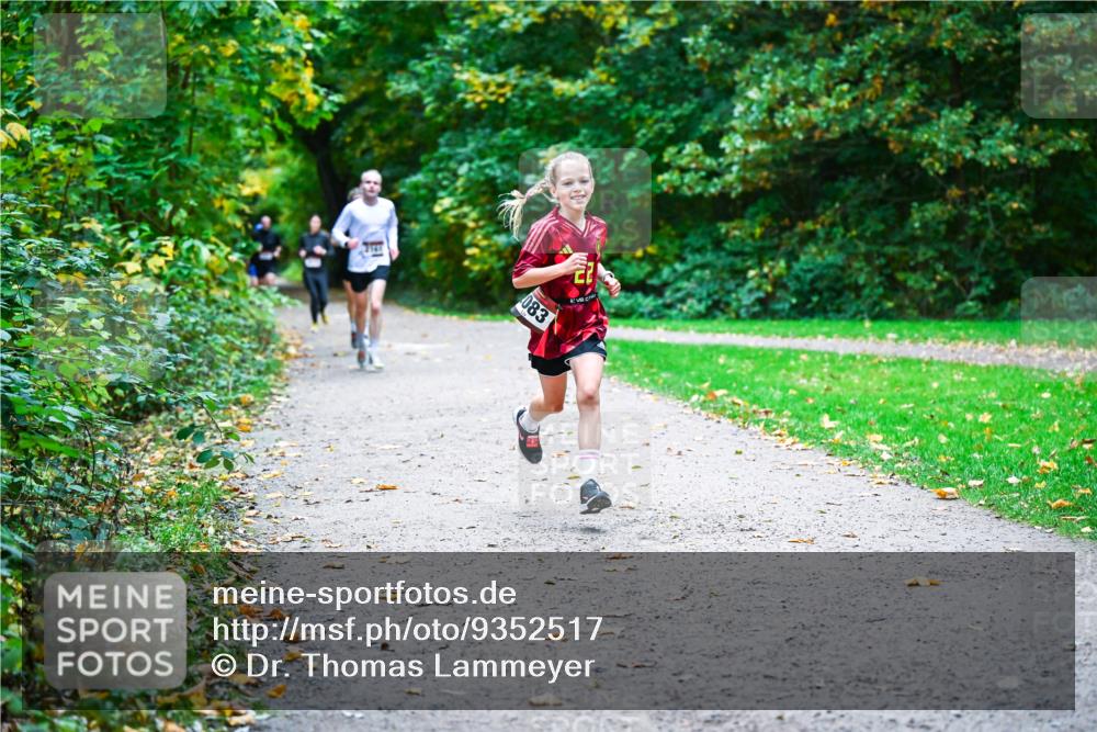 12.10.2025 - Bramfelder Halbmarathon 2025 Dr. Thomas Lammeyer http://msf.ph/oto/9352517 12.10.2025 10:43:57 Laufen 083 meine-sportfotos.de