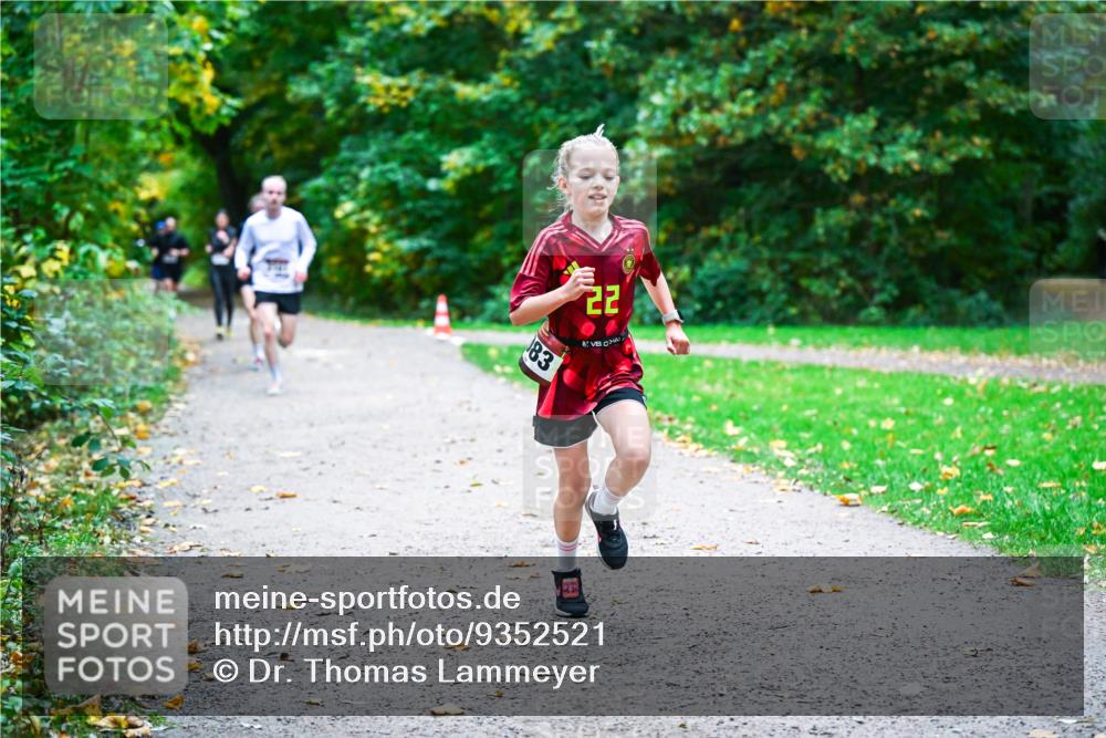 12.10.2025 - Bramfelder Halbmarathon 2025 Dr. Thomas Lammeyer http://msf.ph/oto/9352521 12.10.2025 10:43:58 Laufen 83, 22 meine-sportfotos.de