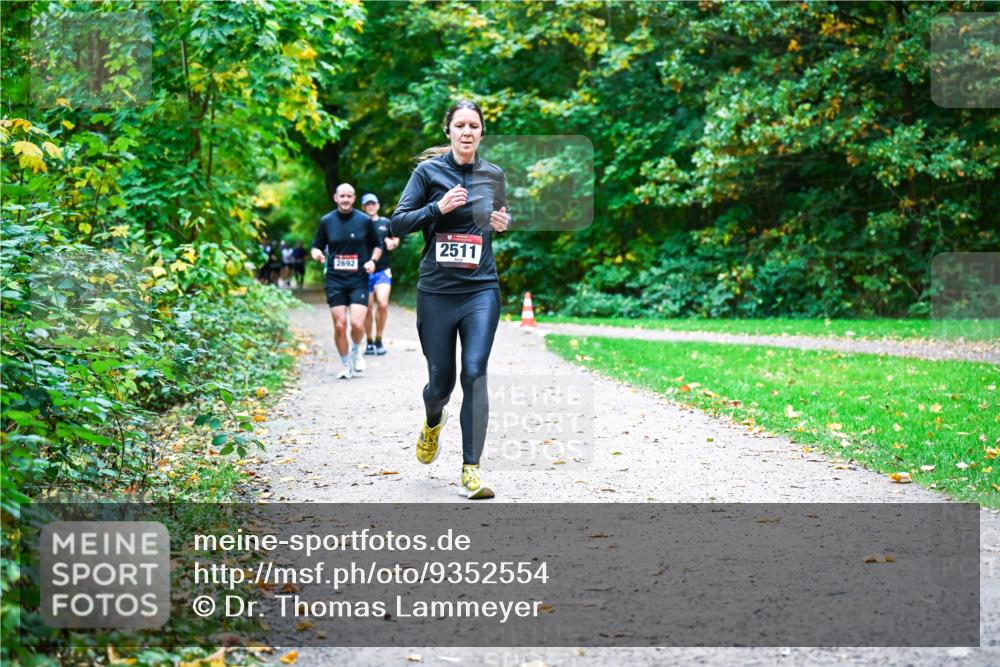 12.10.2025 - Bramfelder Halbmarathon 2025 Dr. Thomas Lammeyer http://msf.ph/oto/9352554 12.10.2025 10:44:04 Laufen 2511, 2692 meine-sportfotos.de