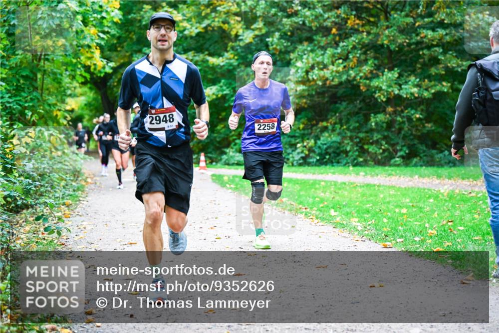 12.10.2025 - Bramfelder Halbmarathon 2025 Dr. Thomas Lammeyer http://msf.ph/oto/9352626 12.10.2025 10:44:19 Laufen 2948, 8, 51, 2258 meine-sportfotos.de