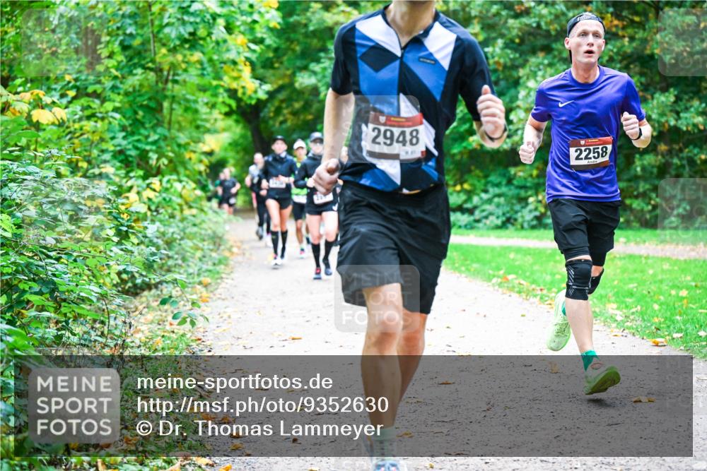12.10.2025 - Bramfelder Halbmarathon 2025 Dr. Thomas Lammeyer http://msf.ph/oto/9352630 12.10.2025 10:44:19 Laufen 2948, 2258 meine-sportfotos.de