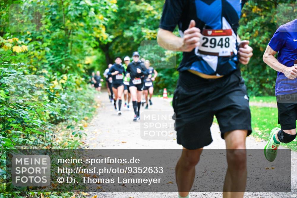 12.10.2025 - Bramfelder Halbmarathon 2025 Dr. Thomas Lammeyer http://msf.ph/oto/9352633 12.10.2025 10:44:20 Laufen 2948 meine-sportfotos.de