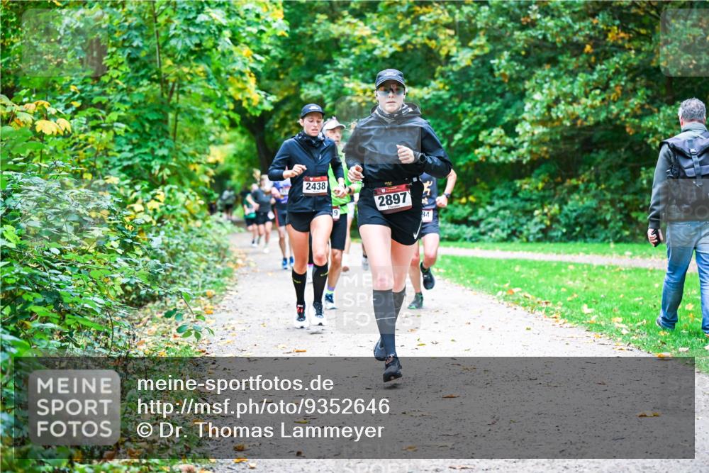 12.10.2025 - Bramfelder Halbmarathon 2025 Dr. Thomas Lammeyer http://msf.ph/oto/9352646 12.10.2025 10:44:22 Laufen 2438, 2897, 84 meine-sportfotos.de