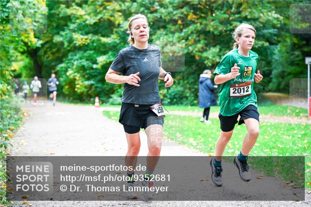 12.10.2025 - Bramfelder Halbmarathon 2025 Dr. Thomas Lammeyer http://msf.ph/oto/9352681 12.10.2025 10:44:29 Laufen 258, 2012 meine-sportfotos.de