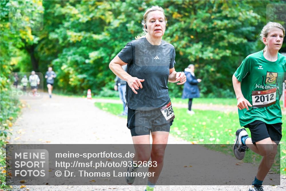12.10.2025 - Bramfelder Halbmarathon 2025 Dr. Thomas Lammeyer http://msf.ph/oto/9352683 12.10.2025 10:44:29 Laufen 258, 2012 meine-sportfotos.de