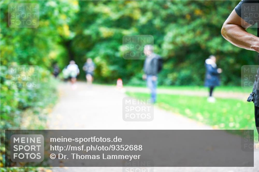 12.10.2025 - Bramfelder Halbmarathon 2025 Dr. Thomas Lammeyer http://msf.ph/oto/9352688 12.10.2025 10:44:30 Laufen  meine-sportfotos.de