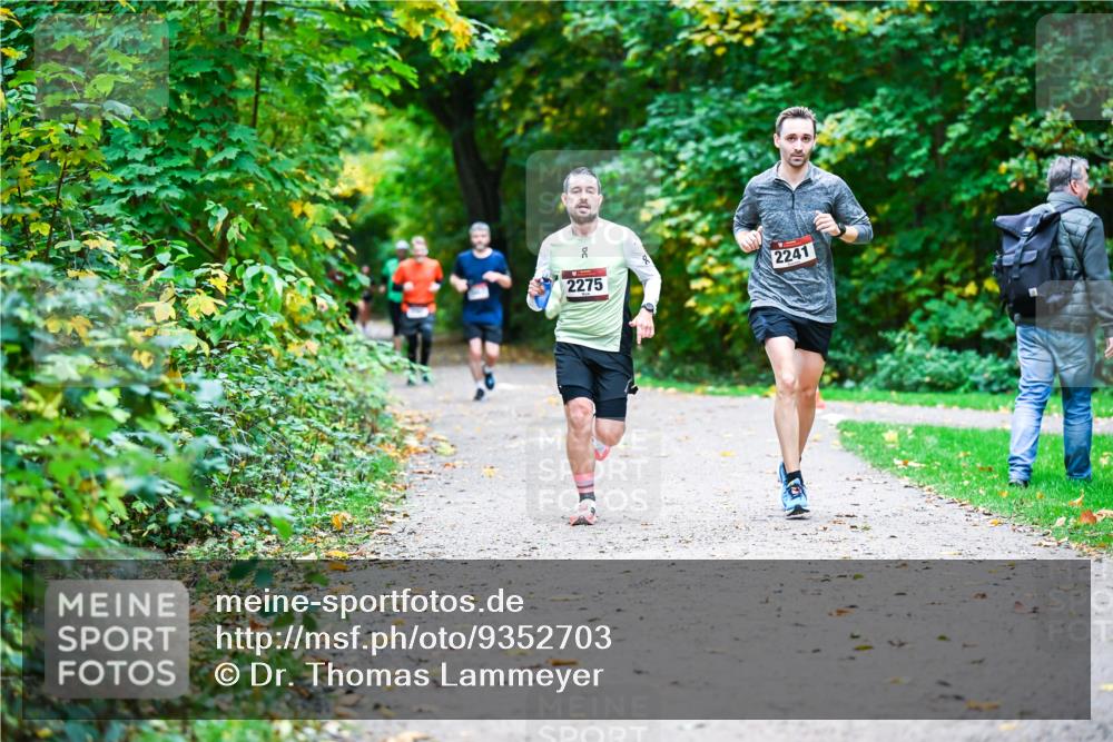 12.10.2025 - Bramfelder Halbmarathon 2025 Dr. Thomas Lammeyer http://msf.ph/oto/9352703 12.10.2025 10:44:34 Laufen 50, 2275, 2241 meine-sportfotos.de