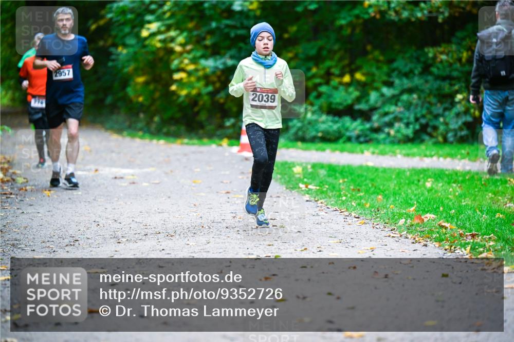 12.10.2025 - Bramfelder Halbmarathon 2025 Dr. Thomas Lammeyer http://msf.ph/oto/9352726 12.10.2025 10:44:38 Laufen 2957, 2039 meine-sportfotos.de