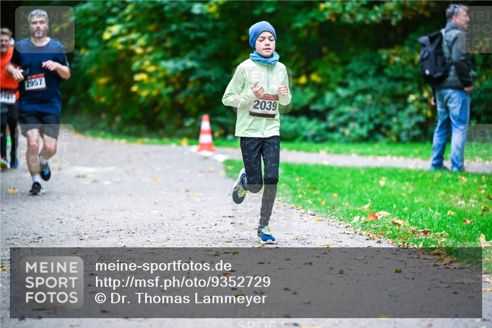 12.10.2025 - Bramfelder Halbmarathon 2025 Dr. Thomas Lammeyer http://msf.ph/oto/9352729 12.10.2025 10:44:39 Laufen 2957, 2039 meine-sportfotos.de