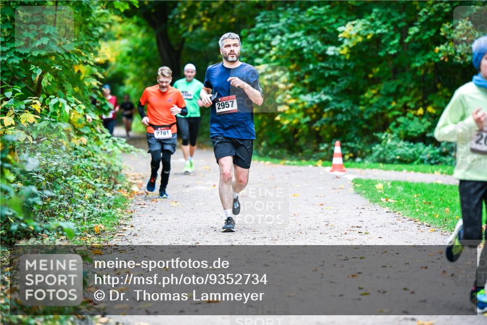 12.10.2025 - Bramfelder Halbmarathon 2025 Dr. Thomas Lammeyer http://msf.ph/oto/9352734 12.10.2025 10:44:40 Laufen 2781, 2957 meine-sportfotos.de