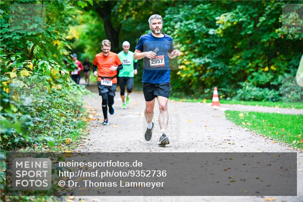 12.10.2025 - Bramfelder Halbmarathon 2025 Dr. Thomas Lammeyer http://msf.ph/oto/9352736 12.10.2025 10:44:40 Laufen 2781, 2957 meine-sportfotos.de