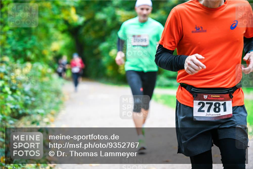 12.10.2025 - Bramfelder Halbmarathon 2025 Dr. Thomas Lammeyer http://msf.ph/oto/9352767 12.10.2025 10:44:46 Laufen 34, 2781 meine-sportfotos.de