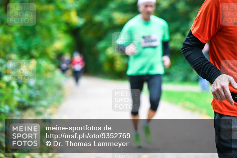 12.10.2025 - Bramfelder Halbmarathon 2025 Dr. Thomas Lammeyer http://msf.ph/oto/9352769 12.10.2025 10:44:46 Laufen  meine-sportfotos.de