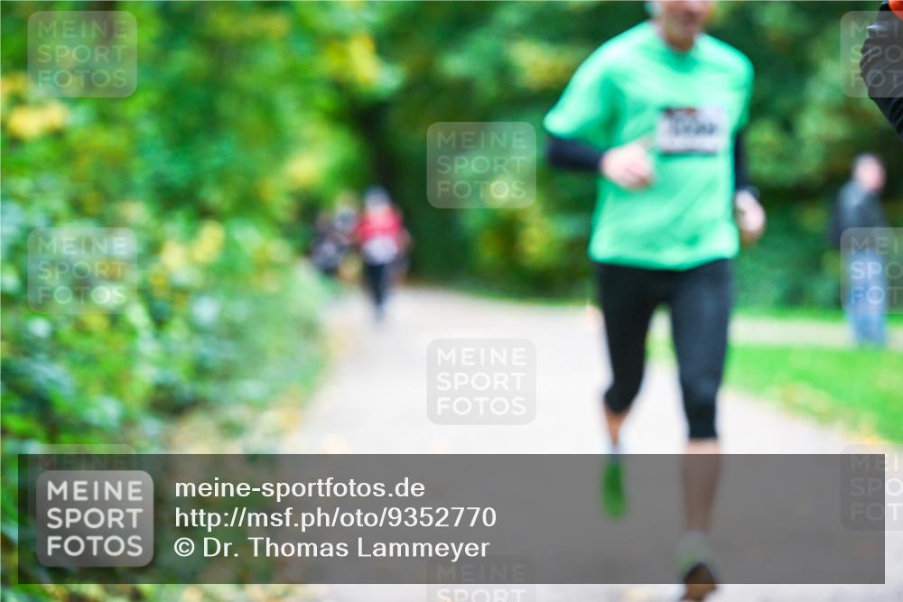 12.10.2025 - Bramfelder Halbmarathon 2025 Dr. Thomas Lammeyer http://msf.ph/oto/9352770 12.10.2025 10:44:46 Laufen  meine-sportfotos.de
