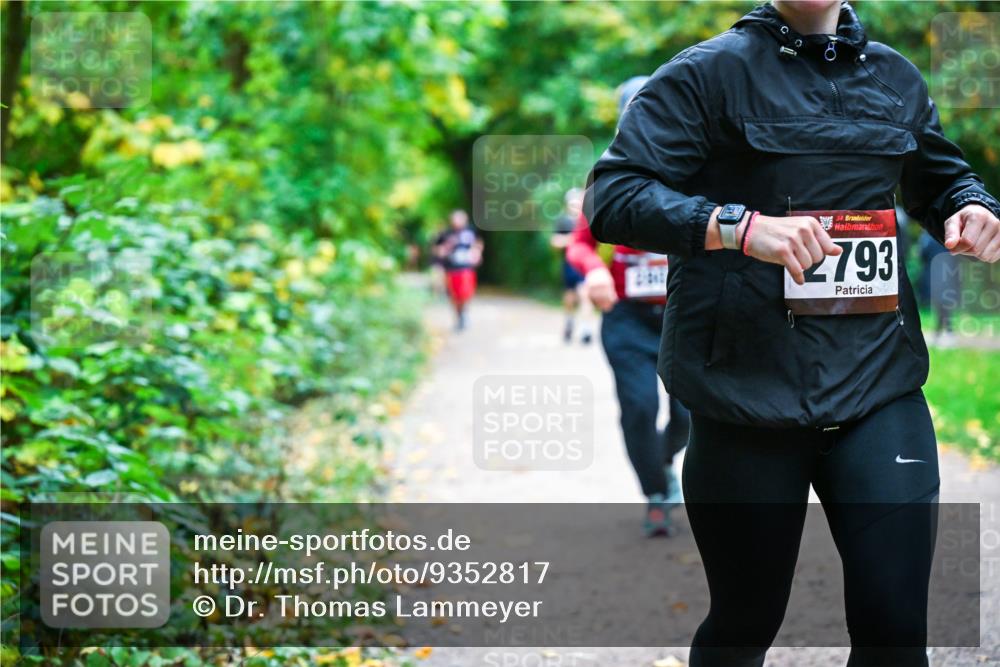 12.10.2025 - Bramfelder Halbmarathon 2025 Dr. Thomas Lammeyer http://msf.ph/oto/9352817 12.10.2025 10:44:57 Laufen 34, 793 meine-sportfotos.de